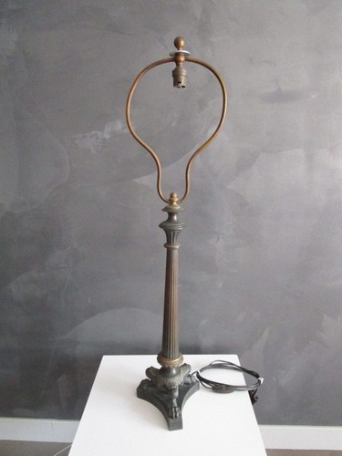 Pied lampe ancienne en - de,