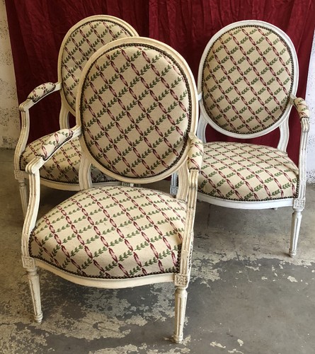 Suite de3 fauteuils médaillon - suite,