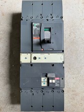 Disjoncteur schneider 4P