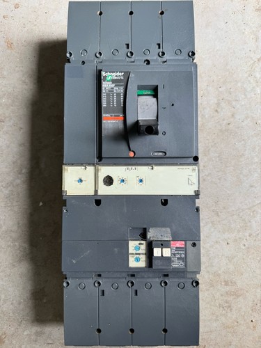 Disjoncteur schneider - , 4p
