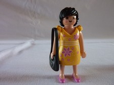 PLAYMOBIL   PERSONNAGE  DAME