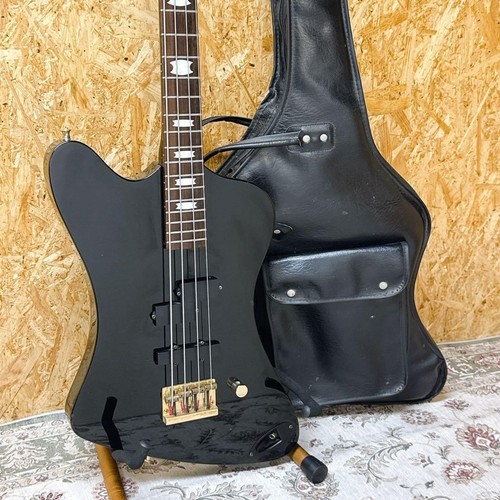 Guitare basse électrique