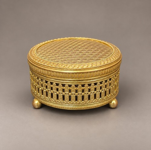 Antique louis xvi style gold - antique,