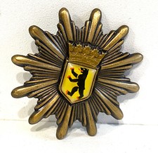 Médaille, broche, pucelle