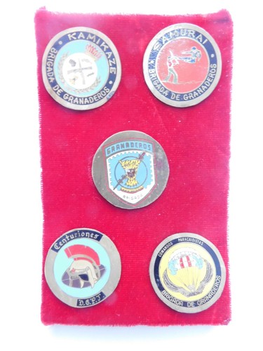 Lot insignes armee espagnole - insignes,