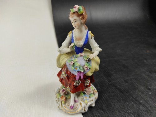 Figurine porcelaine - en,