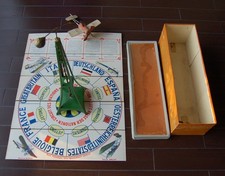 Avion Manège de la tour Eiffel ou Aéro Pylone. Au catalogue du Printemps 1920