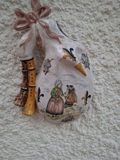 En faïence bretonne