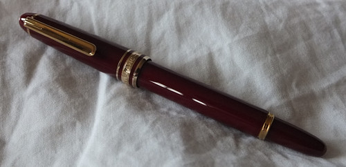 Stylo plume montblanc - (neuf),
