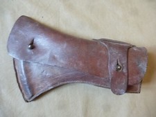 Etui cuir fauve daté 1915 pour hache portative Poilu français 1915-1918