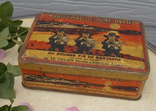 Ancienne boite tole fer - tole,