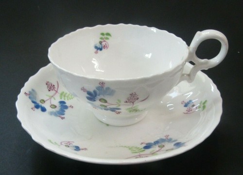 Tasse sous en - sous-tasse,