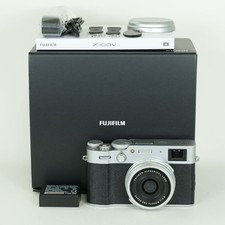FUJIFILM X100V Silver |