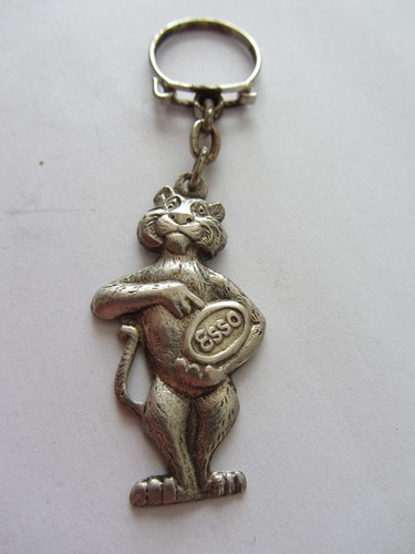 Porte clef esso - en, métal