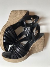 Chaussures ouvertes femme