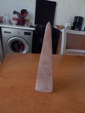 PYRAMIDE / OBELISQUE / EN MARBRE ROSE
