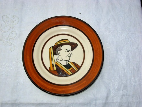 Belle assiette ancienne signé