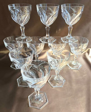 10 verres à vin blanc sur
