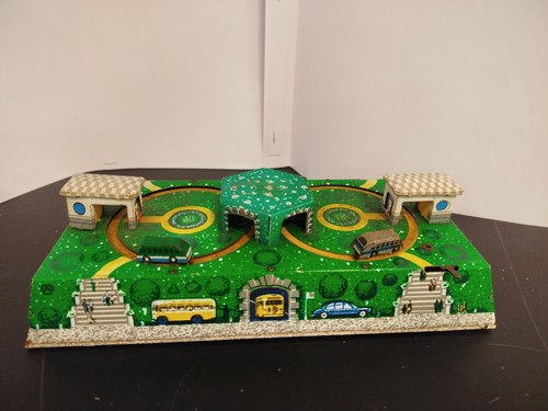 Ancien petit circuit tole - petit, a