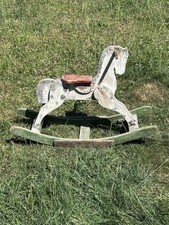 Jouet Ancien Cheval En bois à bascule 