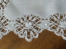  pochette de mariage  mouchoir lin bordé de dentelle du Puy NAP III