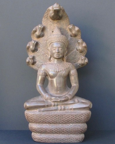 Bouddha naga pierre - naga, en