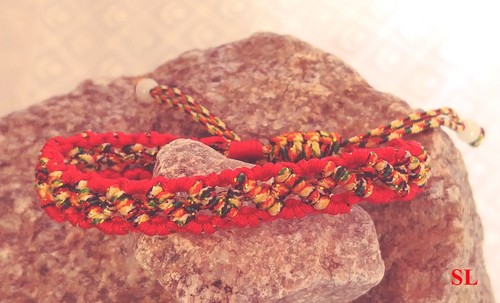 Bracelet tissu rouge - , stressé