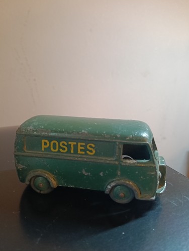 Fourgon dinky toys peugeot - dinky,