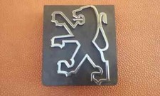 PEUGEOT 405 Phase 1 Emblème Calandre Avant*/Front Badge Emblem/Stemma 7810.41