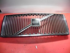 Calendre Volvo 740