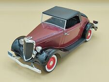 1/19 (no 1/18) Ford V8 Roadster Cabriolet Rouge Bordeaux 1934 Solido Prestige