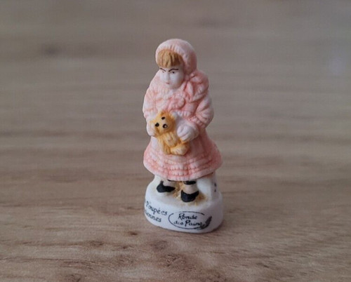 Fève les poupées ancienne - les,