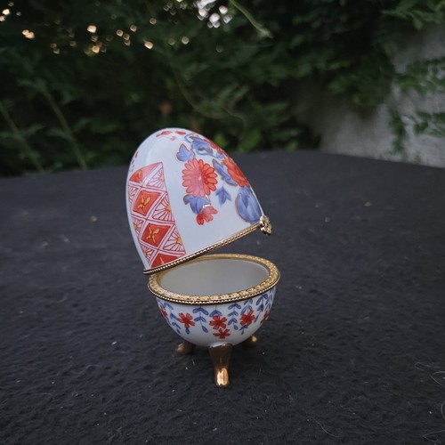 Oeuf porcelaine pilulier - en,