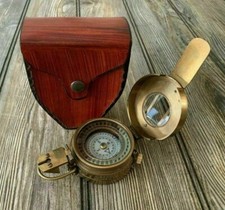 Ancienne boussole de poche
