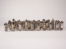 Lot De 50 Radios À Tubes