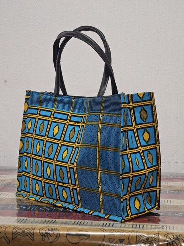 Sac artisanale fait main.