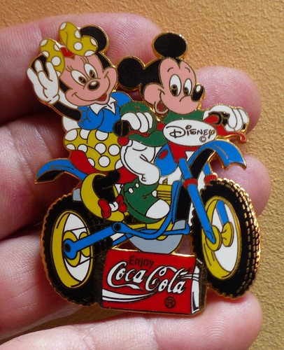 Rare grand pin disney mickey - grand, pin's