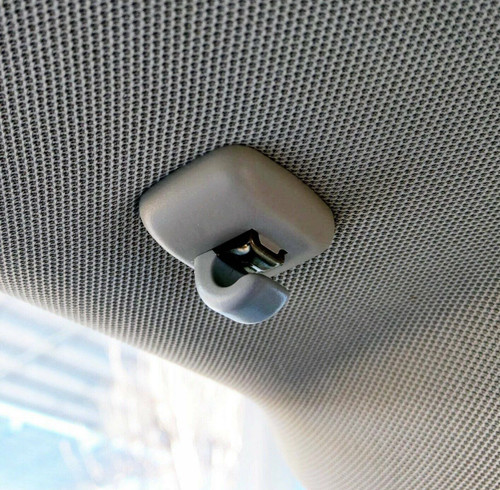 Clips pare soleil pour audi - clips,