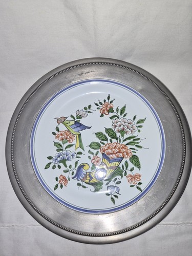 Assiette décorative - , en