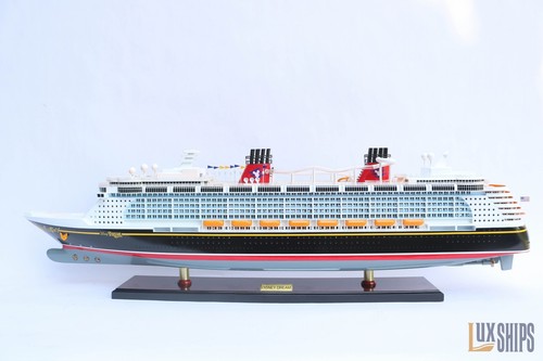 Disney dream ship - disney, 40"