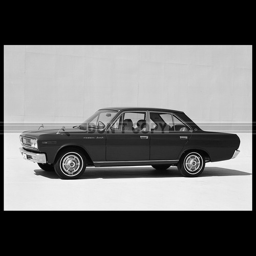 Photo 010811 nissan cedric - a.010811,
