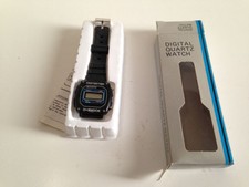 Ancienne Montre vintage à quartz  Neuve dans l'emballage    An 80's