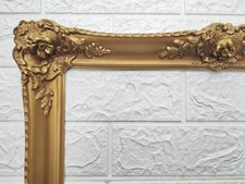 encadrement vintage en stuc