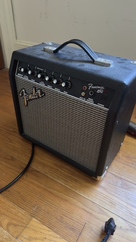 Fender frontman 15g - 15g, solid