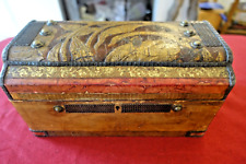 boite coffret cuir de cordoue ,gauffré XIX art populaire