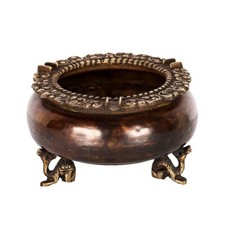 Laiton Finition Antique Pneu Forme Cendrier Table Décoration Sur Trois Chameaux