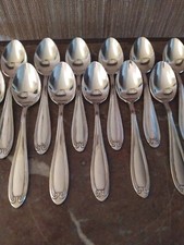 12 petites Cuillères Métal