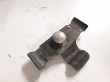 patte de maintien de bac de tondeuse Wolf pbtf46 4t tractée