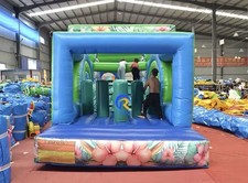 Château Gonflable Design Stitch