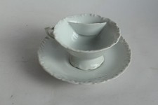 Tasse à moustache et sous tasse porcelaine (71797)